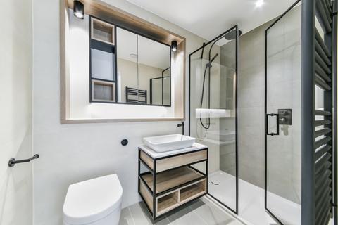 3 bedroom flat to rent, Sovereign Court, Glenthorne Road, Hammersmith, London, W6