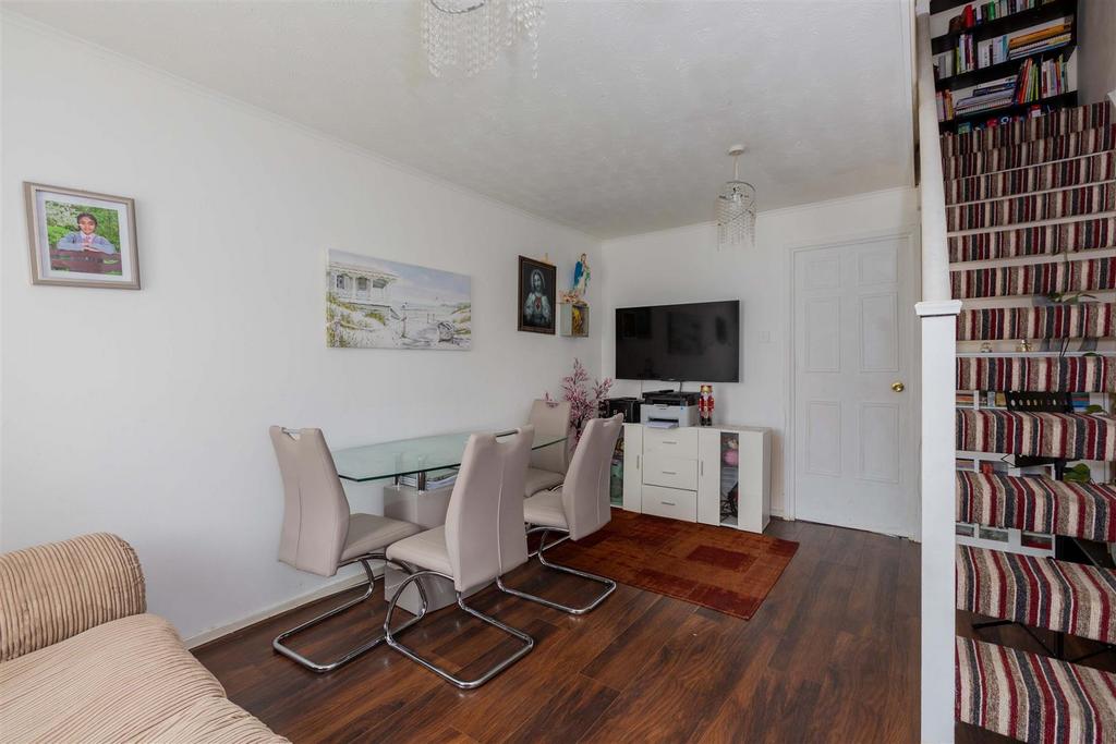 3 boulters close living room 1.jpeg