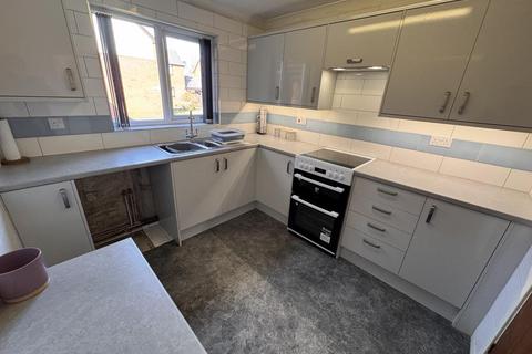 2 bedroom apartment for sale, Kings Court, Leyland