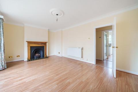 2 bedroom flat to rent, Lock Chase Blackheath SE3