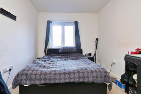 2 bedroom apartment for sale, Chaffinch Lodge, Collier Row, RM5