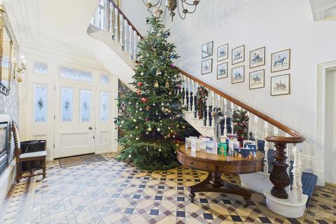 undefined, Burnham Manor - Burnham, North Lincolnshire DN18