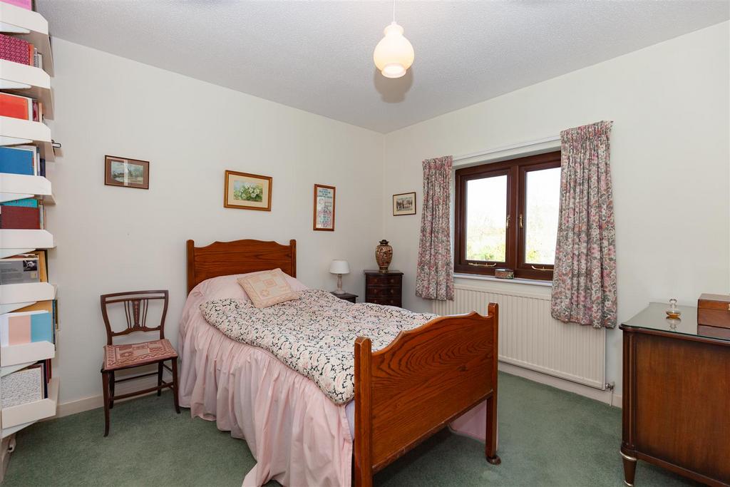 Bedroom 2 1.jpg