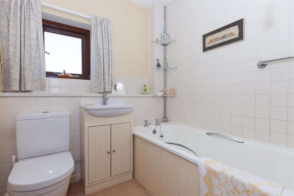 Bathroom.jpg