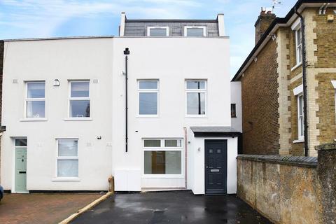 2 bedroom apartment for sale, Crescent Road, Warley, Brentwood
