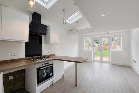2 bedroom apartment for sale, Crescent Road, Warley, Brentwood