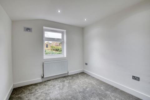 2 bedroom apartment for sale, Crescent Road, Warley, Brentwood