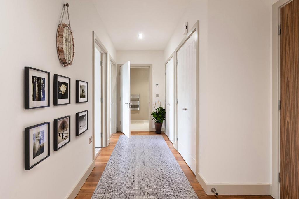 Apt1-hallway-vs.jpg