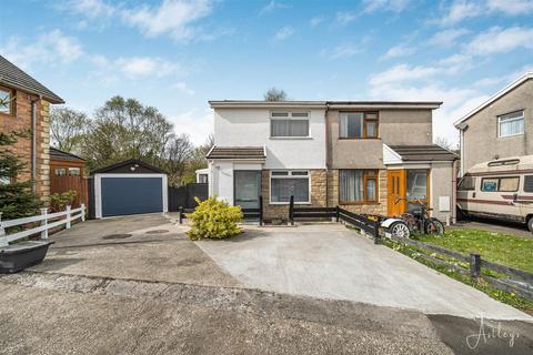 8 Bay View Gardens, Skewen, Neath, SA10 6NJ