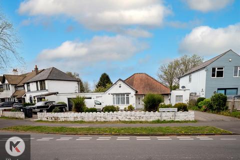 2 bedroom detached bungalow for sale, Baldwins Lane, Birmingham B28