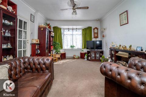 2 bedroom detached bungalow for sale, Baldwins Lane, Birmingham B28