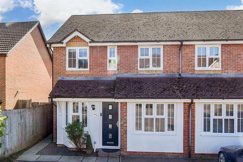 3 bedroom semi-detached house for sale, Ropeland Way, Horsham RH12