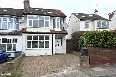 7 Bohun Grove, Barnet, EN4 8UA
