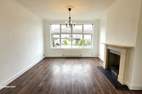 7 Bohun Grove, Barnet, EN4 8UA