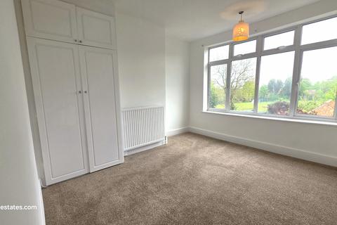 7 Bohun Grove, Barnet, EN4 8UA