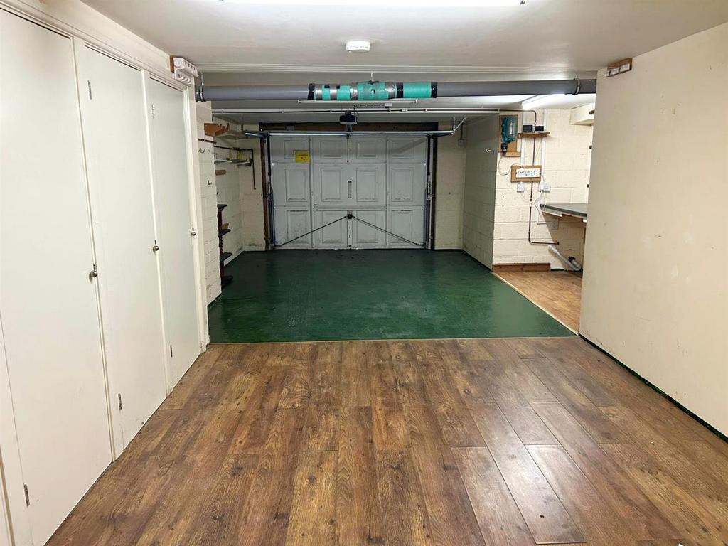 Quayside Garage.jpg