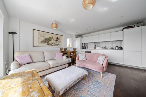 2 bedroom apartment for sale, Wainwright Avenue, Greenhithe, Kent