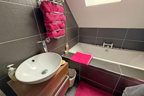 16 Dark Lane, Hollywood, Birmingham, B47 5BT