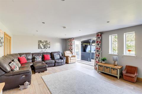4 bedroom detached house for sale, New Road, Radcliffe-On-Trent NG12