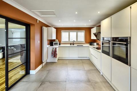 4 bedroom detached house for sale, Doctors Lane, Bourne, PE10