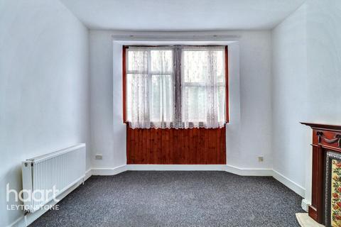 1 bedroom flat for sale, Hainault Road, London