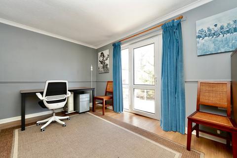 16 Abbey Close, Sawtry, Huntingdon, PE28 5UG