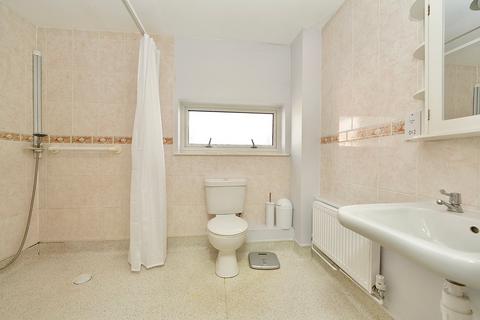 16 Abbey Close, Sawtry, Huntingdon, PE28 5UG
