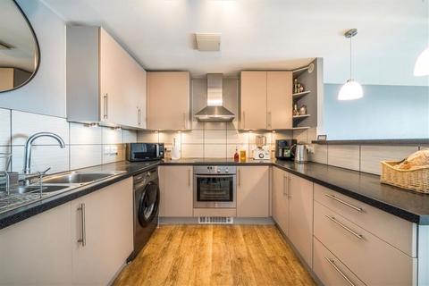 2 bedroom flat for sale, Palmers Road, London E2