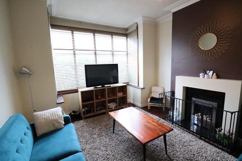 3 bedroom semi-detached house to rent, Harefield Road, Coventry CV2