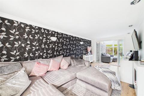 3 bedroom terraced house for sale, Walbury, Harmans Water, Bracknell, RG12