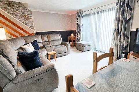 3 bedroom semi-detached house for sale, Cowslip Crescent, Carlton Colville