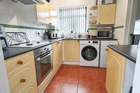 3 bedroom semi-detached house for sale, Cowslip Crescent, Carlton Colville