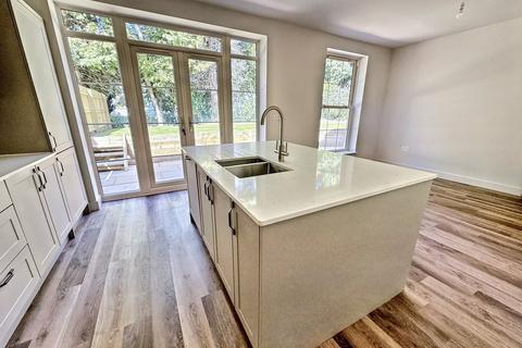 3 bedroom detached house for sale, Ashley Heath