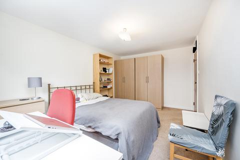 54 Crown Walk, Wembley, HA9 8HU