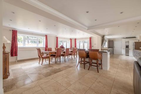 51 Freemans Close, Stoke Poges, Slough, SL2 4ER