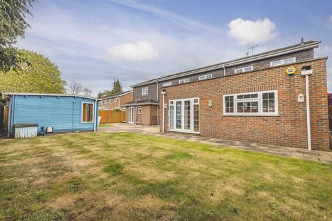 51 Freemans Close, Stoke Poges, Slough, SL2 4ER