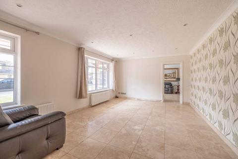 51 Freemans Close, Stoke Poges, Slough, SL2 4ER