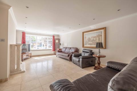 51 Freemans Close, Stoke Poges, Slough, SL2 4ER