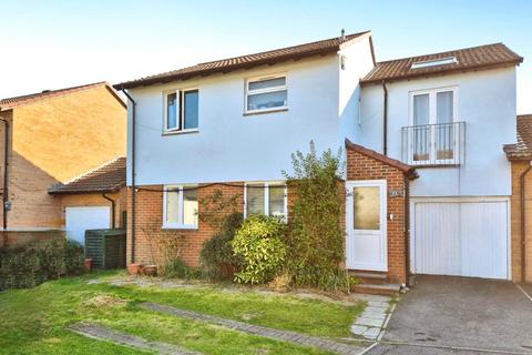 11 Campion Drive, Barnstaple, EX32 8RB