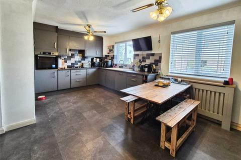 11 Campion Drive, Barnstaple, EX32 8RB