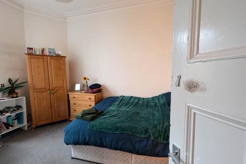 3 bedroom flat to rent, Barclay Place, Edinburgh,