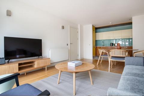 2 bedroom flat to rent, Brent Terrace