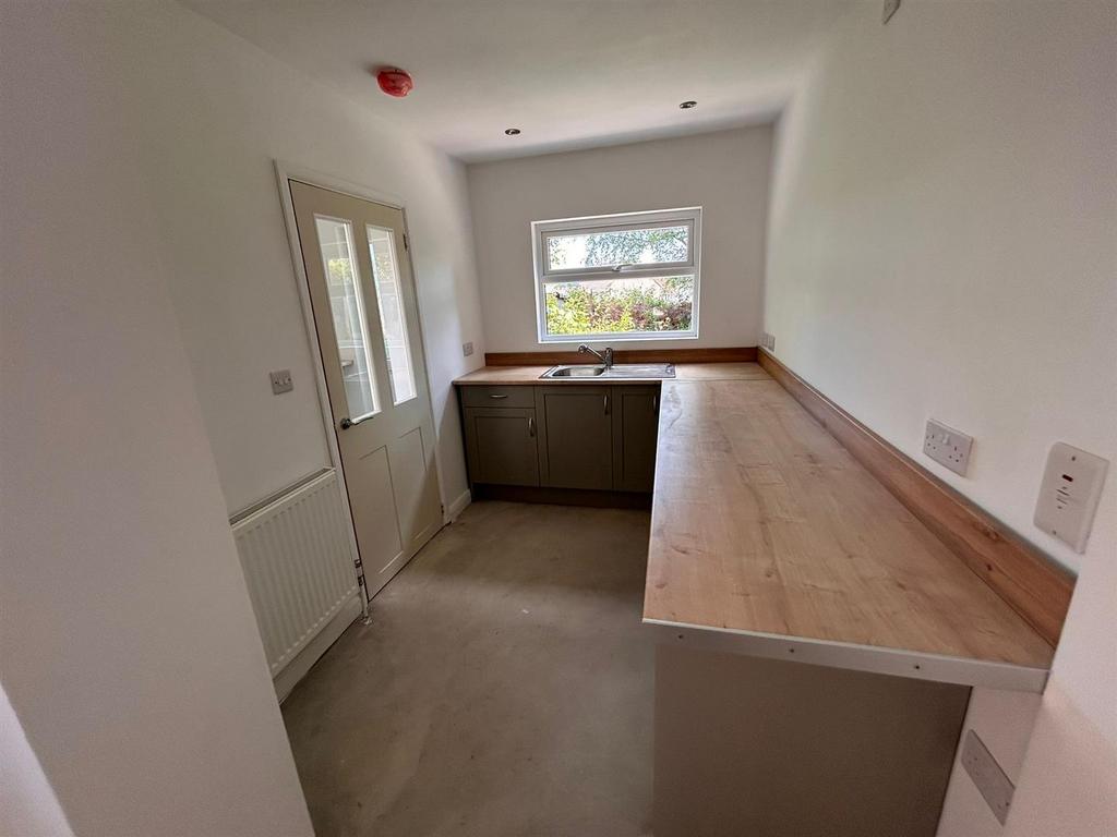 Woodside cres no. 36 x9.jpeg