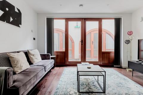1 bedroom flat to rent, Stucley Place