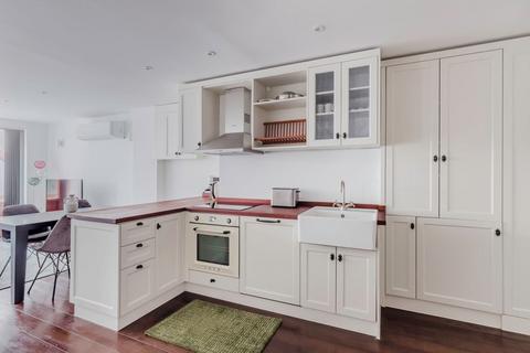 1 bedroom flat to rent, Stucley Place