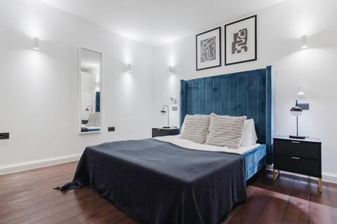 1 bedroom flat to rent, Stucley Place