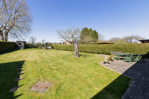 undefined, Farndon Road, Woodford Halse