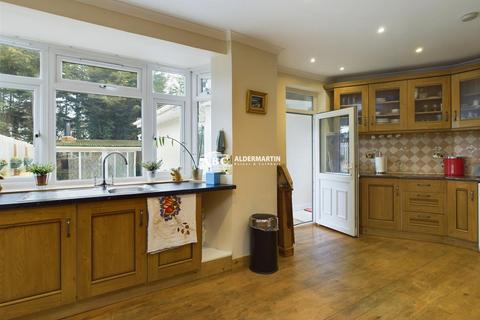 5 bedroom semi-detached house for sale, Broadfields Avenue, Edgware