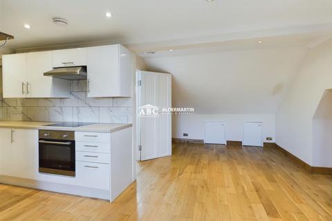 5 bedroom semi-detached house for sale, Broadfields Avenue, Edgware