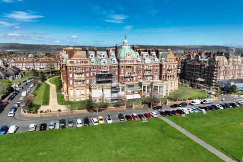 2 bedroom flat for sale, The Leas, Folkestone, CT20